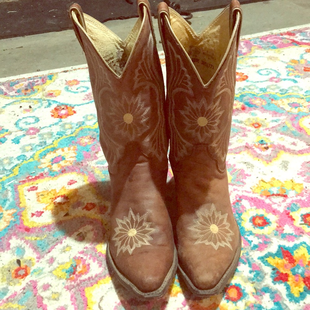 Justin’s Embroidered Cowboy Boots